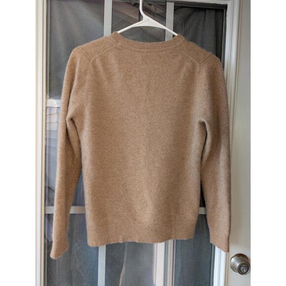 Charter Club Luxury Beige 100% Cashmere V-Neck Sweater Petite Large comfort warm - Picture 3 of 9